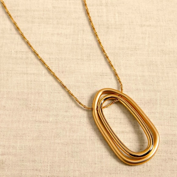 NWT BANANA REPUBLIC ORGANIC SHAPE PENDANT NECKLACE - Picture 4 of 5